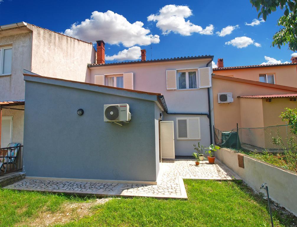 Apartments Nadija 1366 Pula Luaran gambar