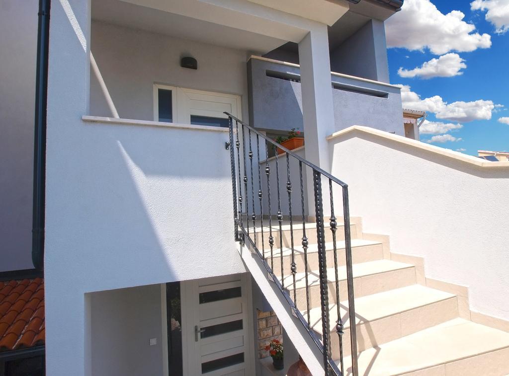 Apartments Nadija 1366 Pula Luaran gambar