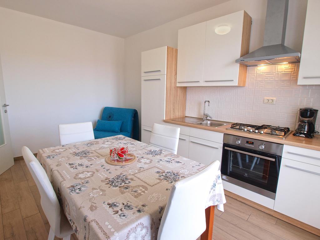 Apartments Nadija 1366 Pula Luaran gambar